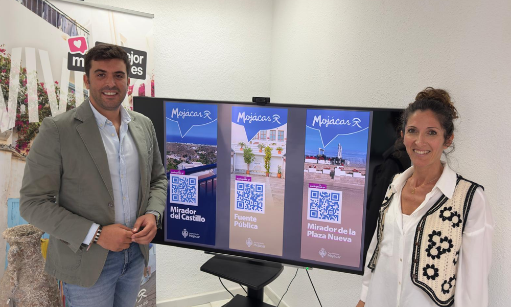 Mojácar takes its history to the beach: new QR audioguides to discover its heritage from the sand
